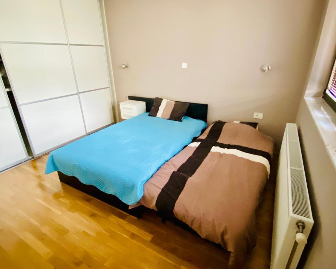 Villa Sunny Side Apartment Skopje Dolno Solnje Bagian luar foto